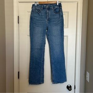 Old Navy Extra High-Rise Kicker Bootcut Jeans with Button-fly Size 8